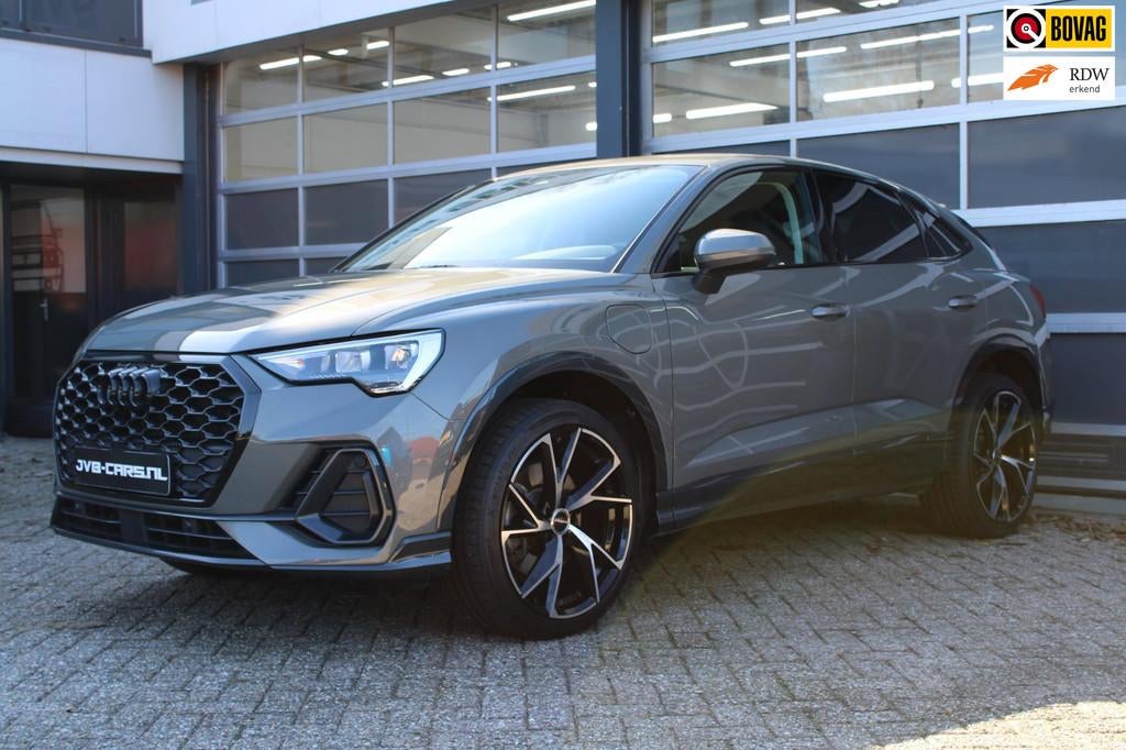 Audi Q3 Sportback 45 TFSI e S Edition, Lichtsensor, Gebruikt, Zwart, Bedrijf