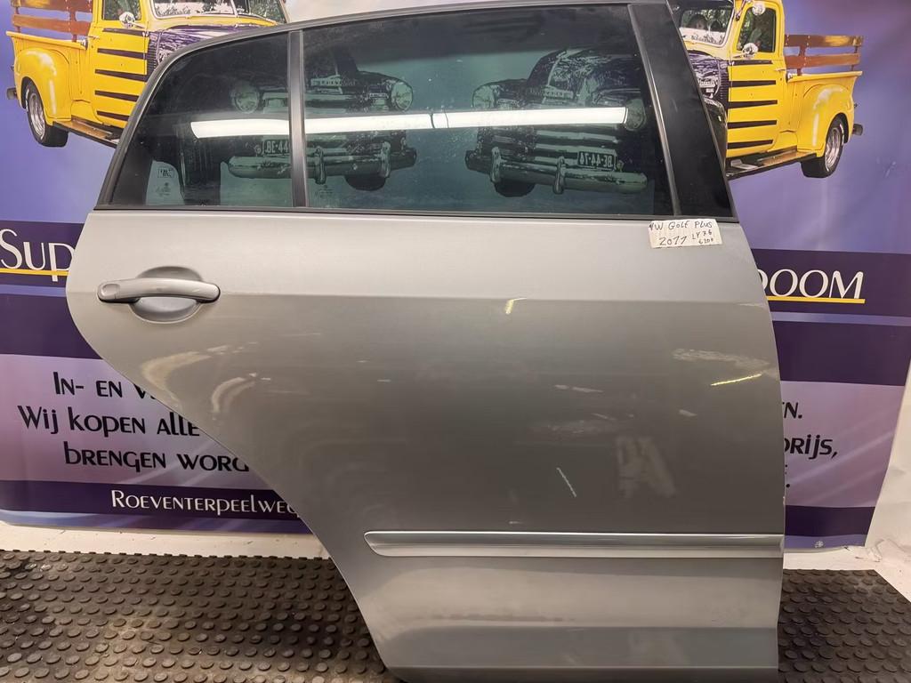 Golf plus achter deur rechts, Auto-onderdelen, Gebruikt, Volkswagen AG, Achter, Berliner Ring 2
38440  Wolfsburg, DE