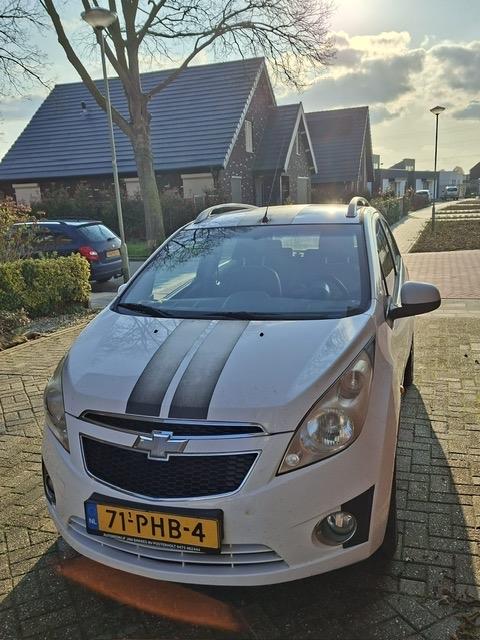 Chevrolet Spark 1.0 Bifuel 2011 Wit, Auto's, Chevrolet, 15 km/l, 37 €/maand, 4 cilinders, Wit