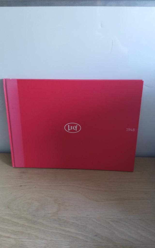 Lely 1948 Jubileumboek - Zeldzaam exemplaar, Ophalen of Verzenden, Zo goed als nieuw, Onbekend
