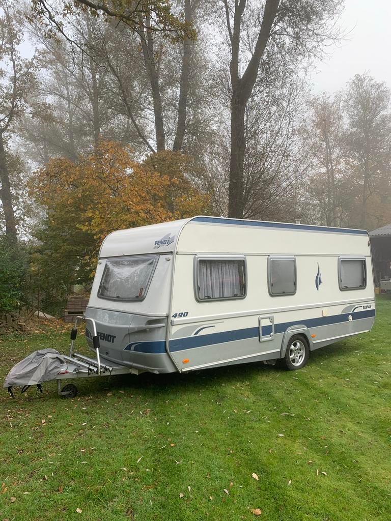 Fendt Topas TF 490 zeer compleet met voortent en luifels, Caravans en Kamperen, Rondzit, Particulier, Tot en met 4, Schokbreker