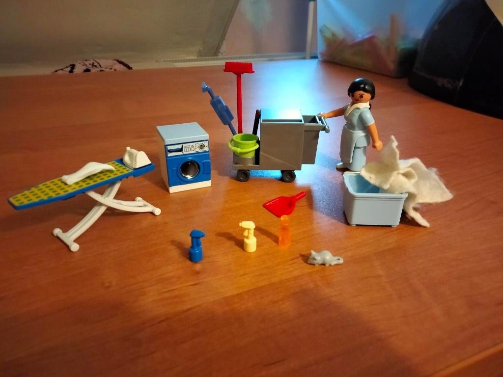 playmobil de poetsvrouw nr. 5271, Kinderen en Baby's, Speelgoed | Playmobil, Ophalen, Zo goed als nieuw, Complete set