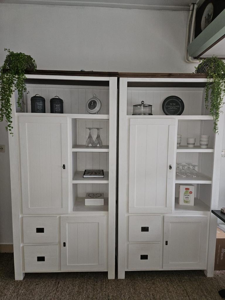 Twee witte kasten met planken en lades, Ophalen, 25 tot 50 cm, 50 tot 100 cm