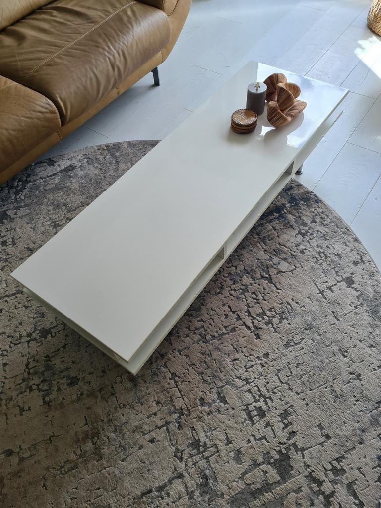 Witte salontafel of tvmeubel ( ikea), Huis en Inrichting, Tafels | Salontafels, Ophalen, Rechthoekig, 50 tot 100 cm, Minder dan 50 cm
