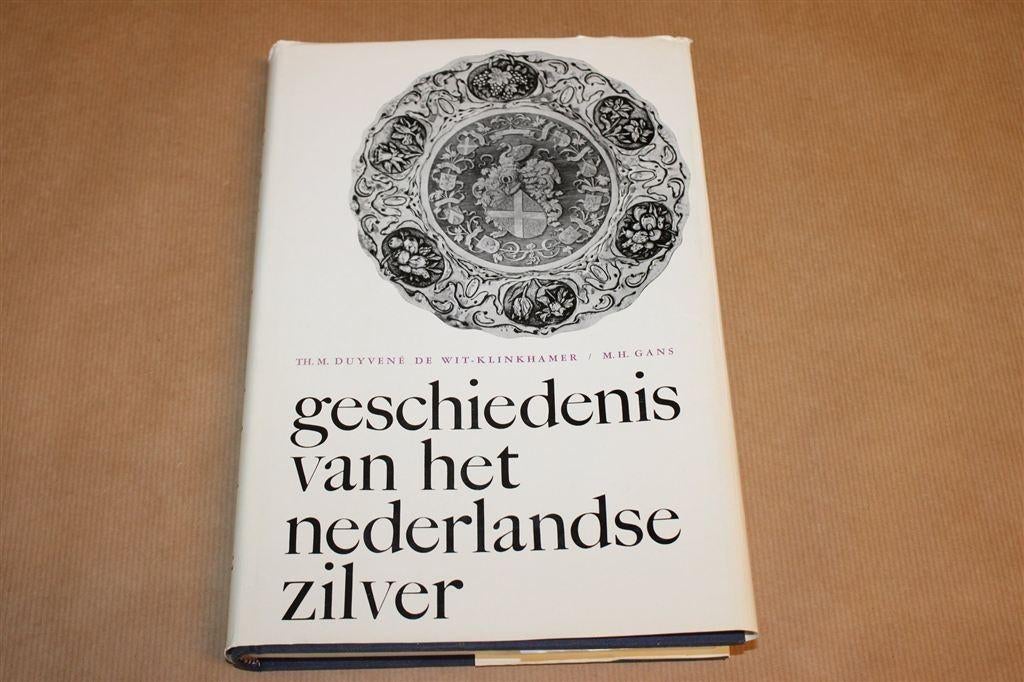 Nederlands Zilver — Geschiedenis & Meestertekens 1965, Ophalen of Verzenden, Zilver