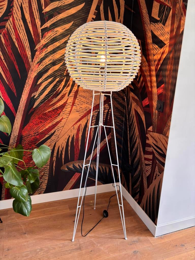 Vloerlamp rotan wit 165cm hoog, Ophalen, Zo goed als nieuw