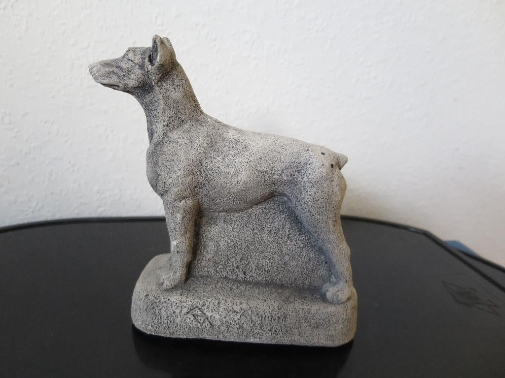 mooi zwaar stenen beeld van de Dobermann Pincher 15/12cm, Antiek en Kunst, Ophalen of Verzenden