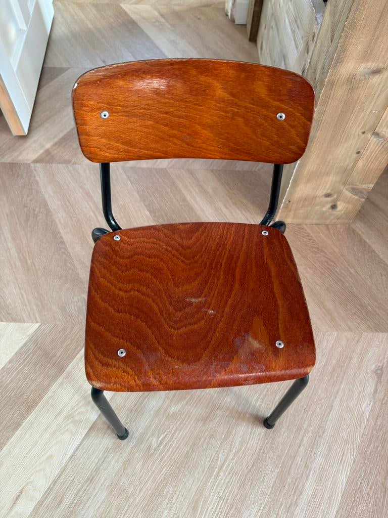 Vintage schoolstoeltje kleuter met metalen frame, Ophalen, Gebruikt, Bruin, Eén