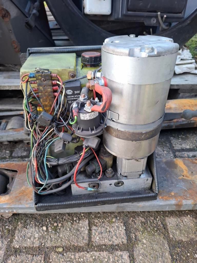 Hydrauliek pomp unit 24V 3kw 220bar AMA laadklep afkomstig, Ophalen of Verzenden, Gebruikt