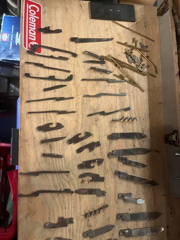 Victorinox onderdelen opinel wenger, Ophalen of Verzenden, Zo goed als nieuw