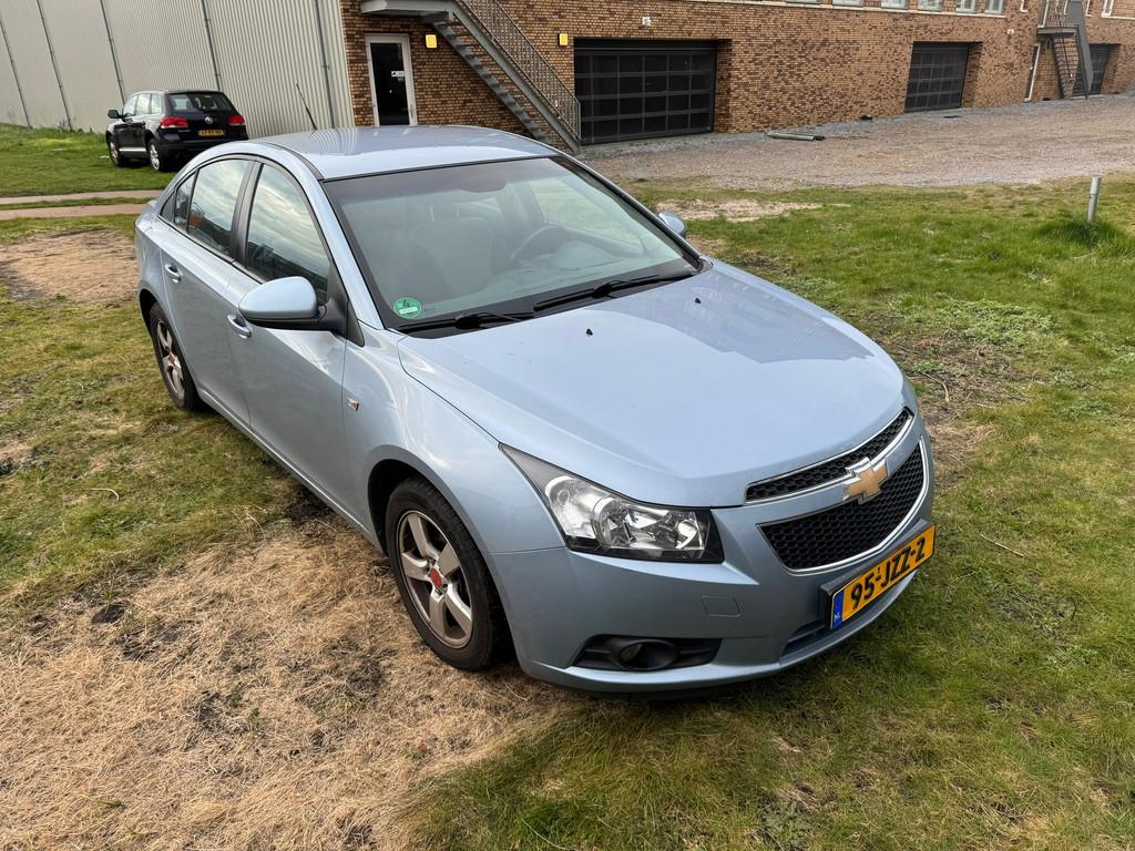 Chevrolet Cruze 1.6 LS, Voorwielaandrijving, Euro 5, 15 km/l, Gebruikt