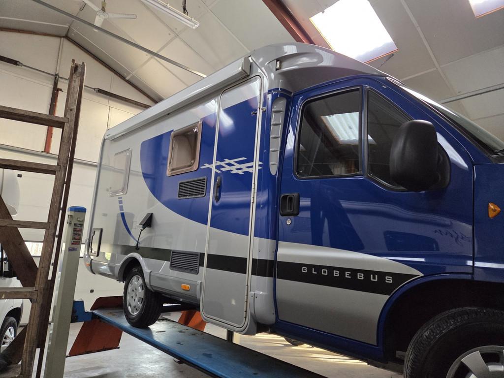 Dethleffs GLOBEBUS 2 offgrid 4PERS.NIEUWSTAAT ! 540cm lengte, Ringverwarming, Info@autohuysruurlo.nl, Airconditioning, Bedrijf