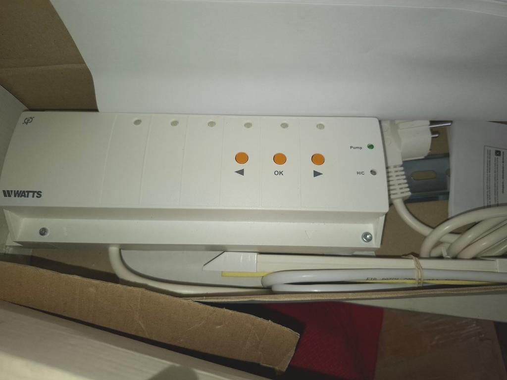 Watts Vision BT-M6Z02 RF 230V 6-zone vloerverwarming regelmo, Doe-het-zelf en Verbouw, Verwarming en Radiatoren, Nieuw, Overige typen