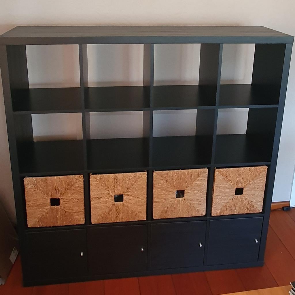 IKEA Kallax kast 147x147 cm zwart met deurtjes en manden, Ophalen, Zo goed als nieuw