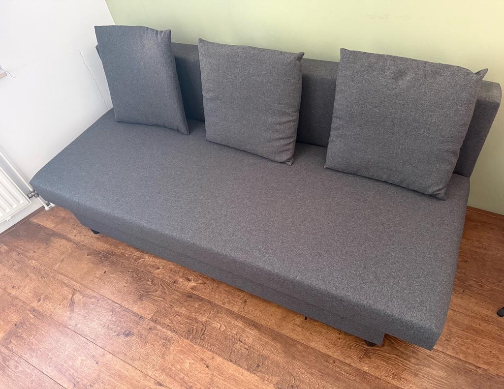 3 person sofa cum bed for sale, Huis en Inrichting, Slaapkamer | Slaapbanken, Ophalen, Zo goed als nieuw, Tweepersoons, 140 cm