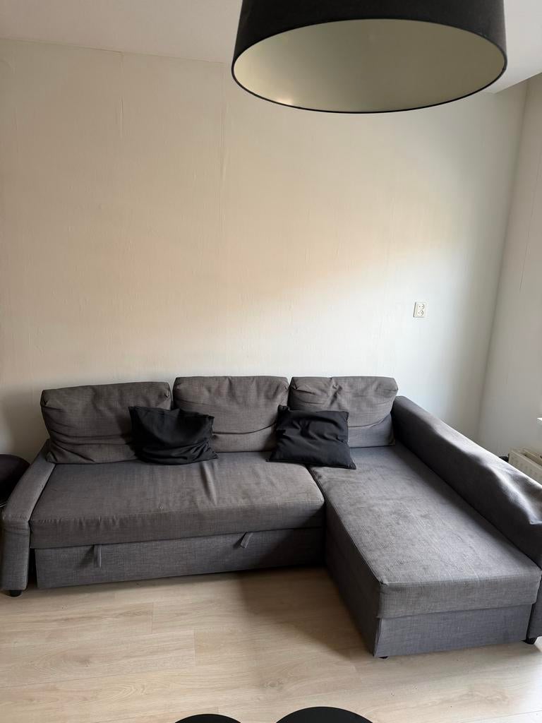 Grijze hoekbank met slaapfunctie, Ophalen, 250 tot 300 cm, Gebruikt, 125 tot 150 cm
