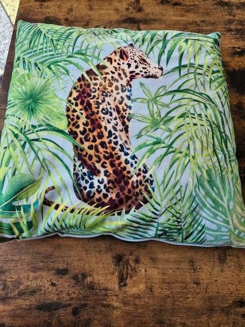 Kussen met panter hh, Ophalen of Verzenden, Zo goed als nieuw, Onbekend, Onbekend