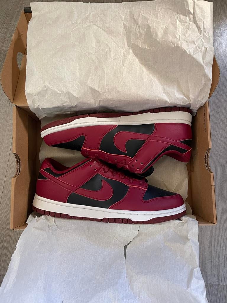 W Nike Dunk Low Next Nature Black/Team Red-White, Kleding | Dames, Schoenen, Ophalen, Nieuw, Zwart, Sneakers of Gympen