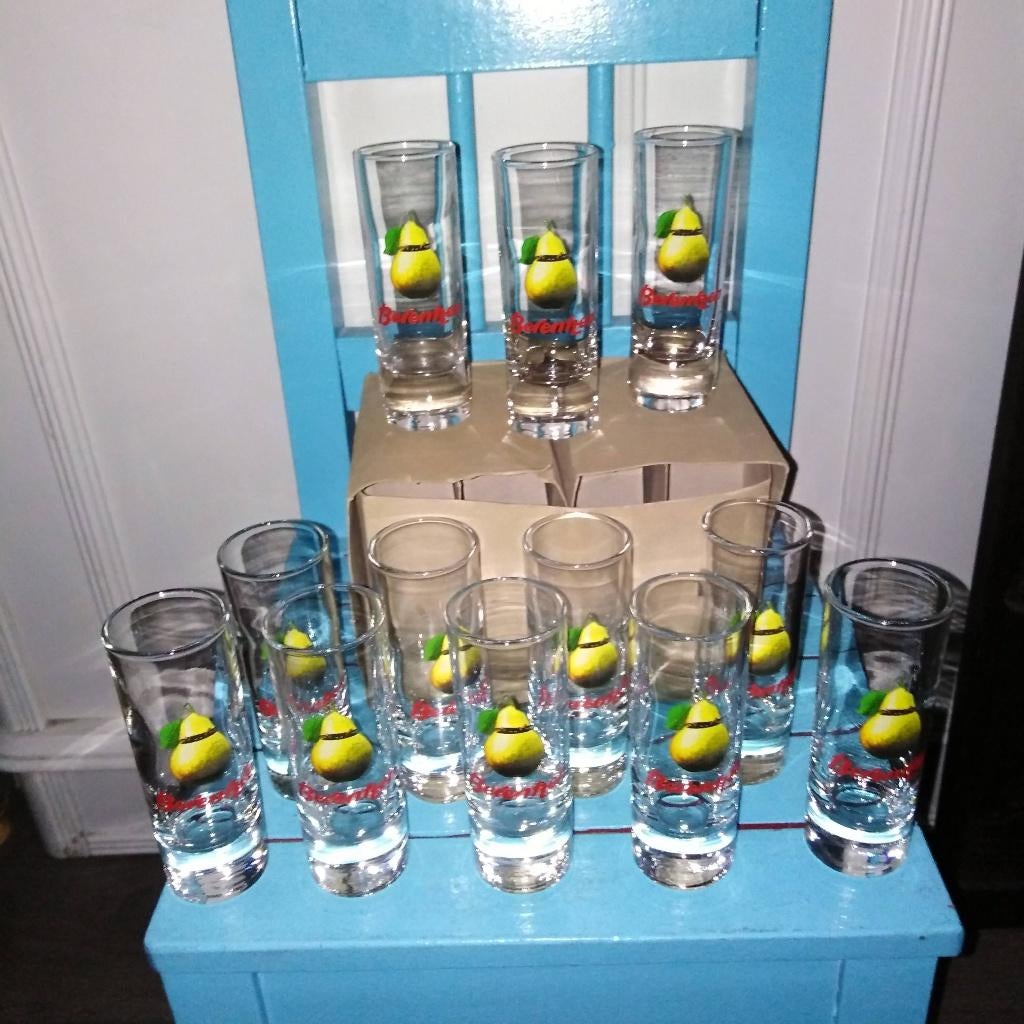 Berentzen peerkorn borrelglaasjes 12 stuks, Ophalen of Verzenden, Zo goed als nieuw, Borrel- of Shotglas
