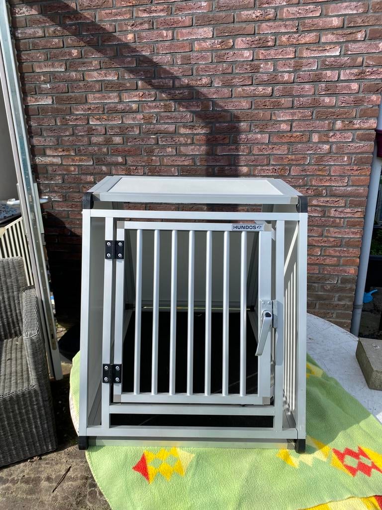 Autobench Hundos Rex M (60x82x65), Ophalen, Zo goed als nieuw