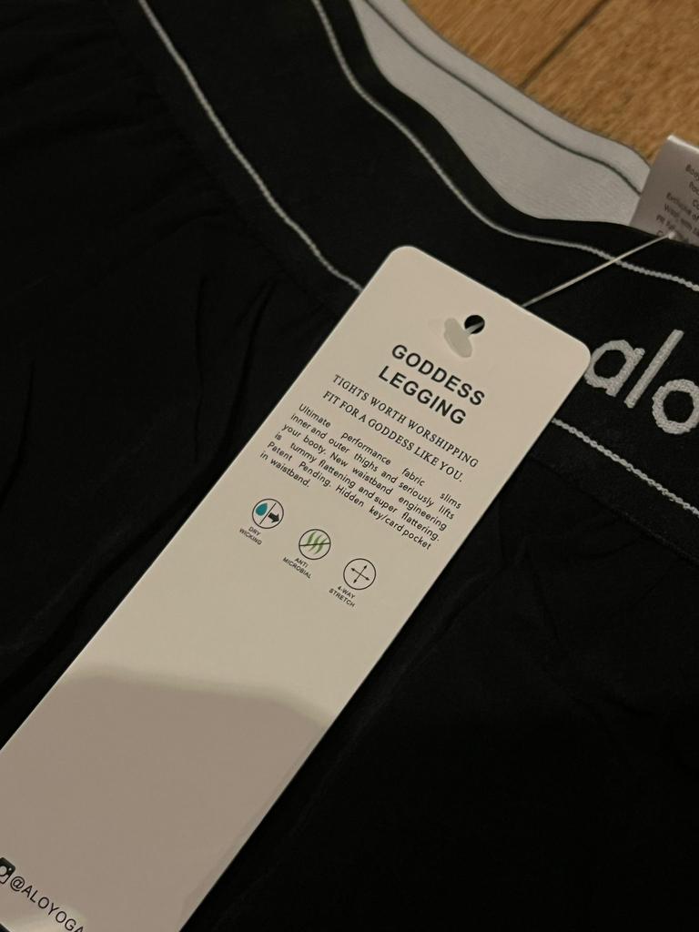 ALO yoga broek, Ophalen of Verzenden, Zo goed als nieuw, Zwart, Legging