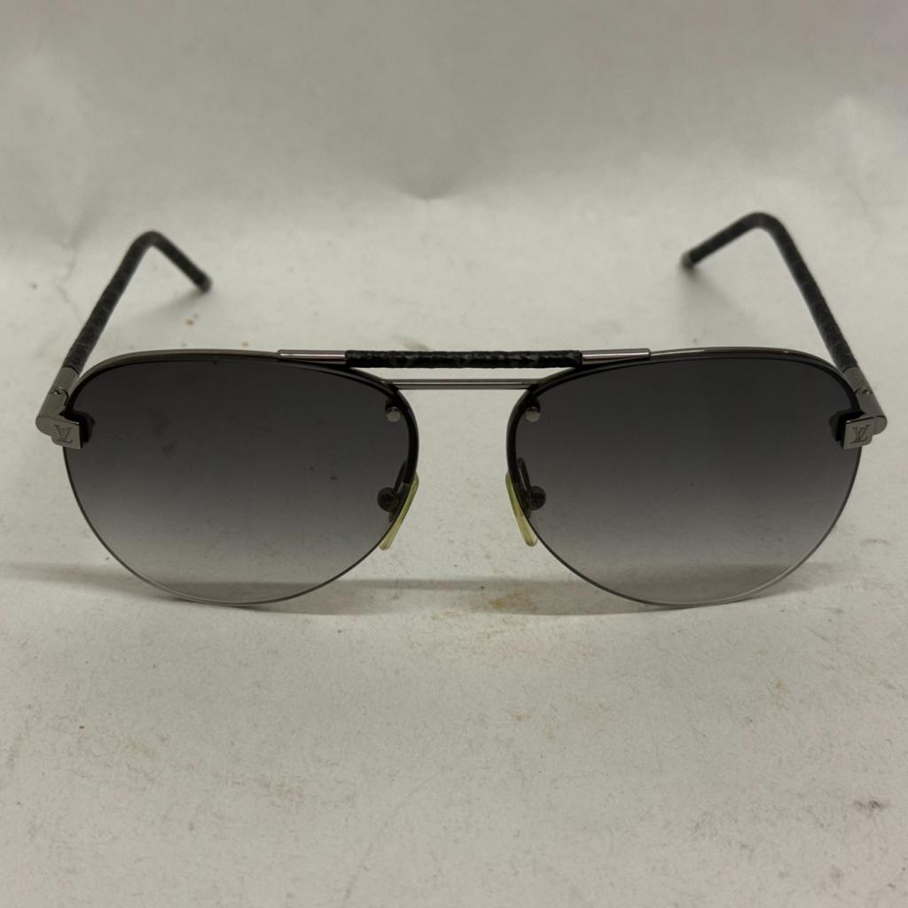 Louis Vuitton Z1109E Clockwise Canvas Sunglasses, Louis Vuitton, Zo goed als nieuw, Support@louisvuitton.com, 2 Rue du Pont Neuf
75001 Paris
France