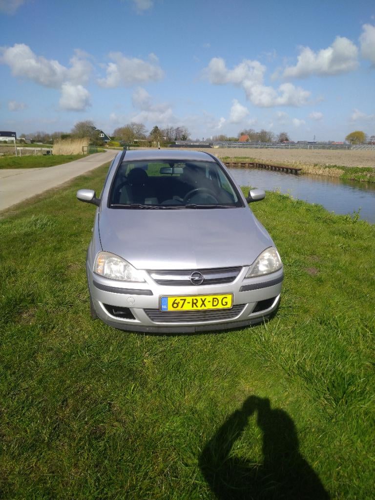 Opel Corsa 1.2 16V Twinport 3D 2005 Grijs, Voorwielaandrijving, 31 €/maand, 4 cilinders, 1229 cc