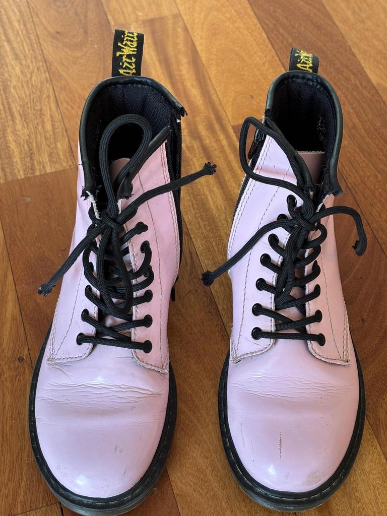 Licht roze dr. Martens. Maat 36, Ophalen of Verzenden, Zo goed als nieuw, Roze