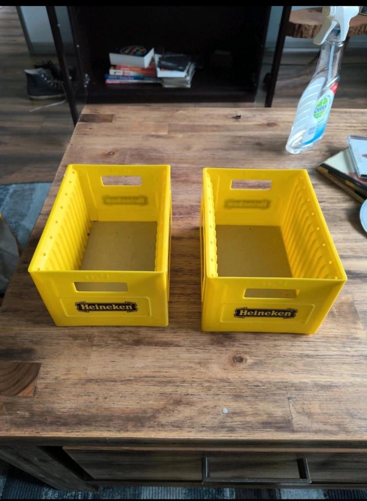 2x gele Heineken krat CD opbergsysteem vintage kratten, Ophalen of Verzenden, Gebruikt, Overige typen, Heineken