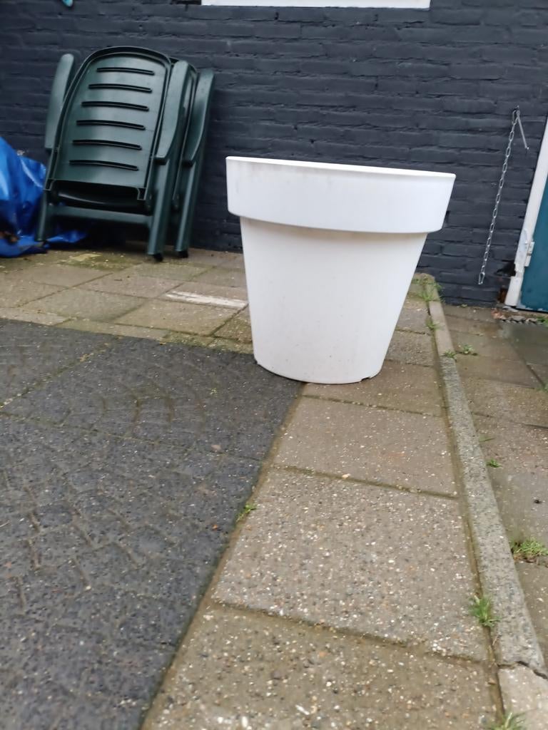 Grote witte kunststof bloempot gratis, Ophalen