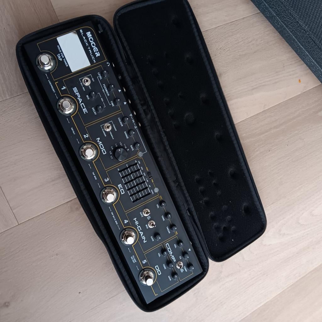 Mooer black truck inclusief adapter, Ophalen of Verzenden, Zo goed als nieuw, Multi-effect