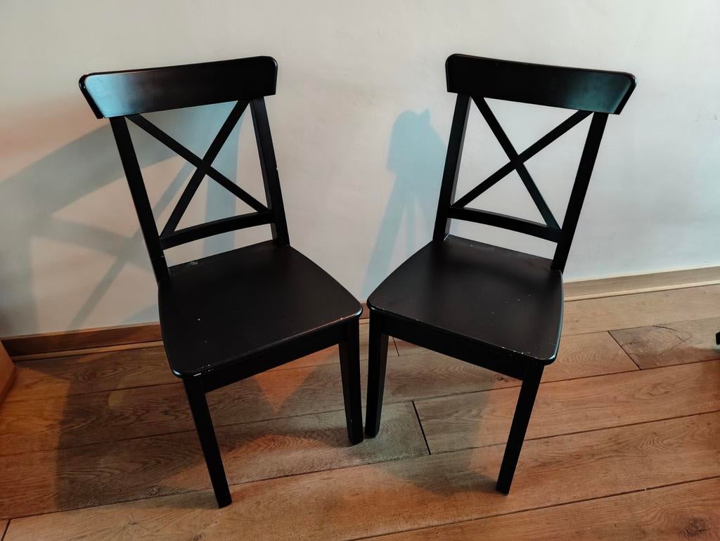 Twee zwarte IKEA INGOLF stoelen, Huis en Inrichting, Ophalen, Gebruikt, Twee, Hout
