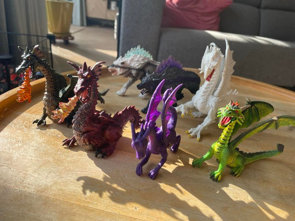 Fantasie figuren: draken, sneeuwdraak, schaduw wolf Eldrador, Ophalen of Verzenden, Zo goed als nieuw