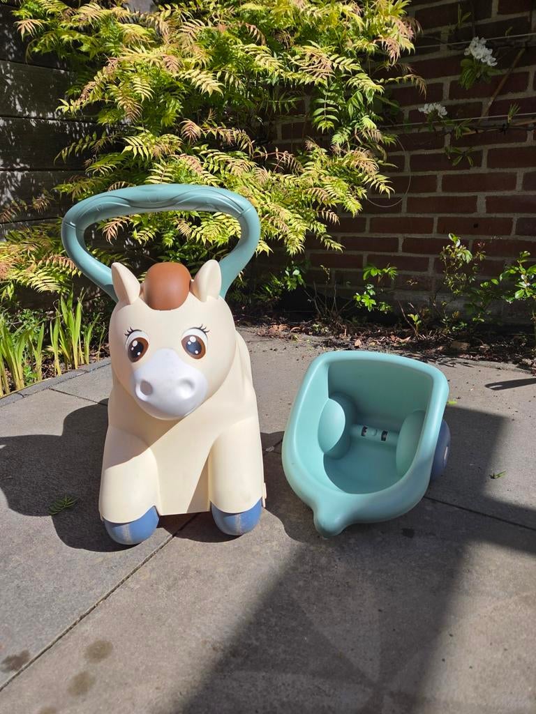 Smoby paardje (loopwagentje) met aanhanger, Kinderen en Baby's, Speelgoed | Buiten | Speeltoestellen, Ophalen, Zo goed als nieuw