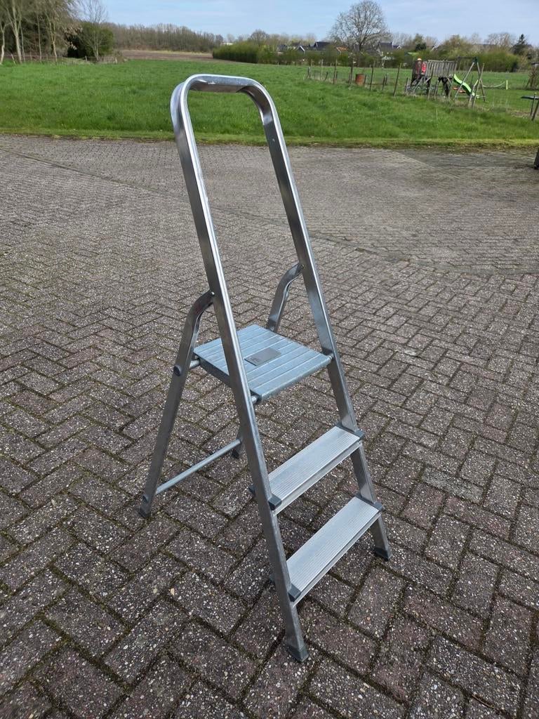 Kleine hobby trapje, Ophalen of Verzenden, Zo goed als nieuw, Minder dan 2 meter