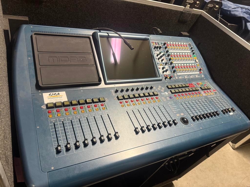 Midas Pro2 + Midas DL251, Ophalen, Zo goed als nieuw, 20 kanalen of meer