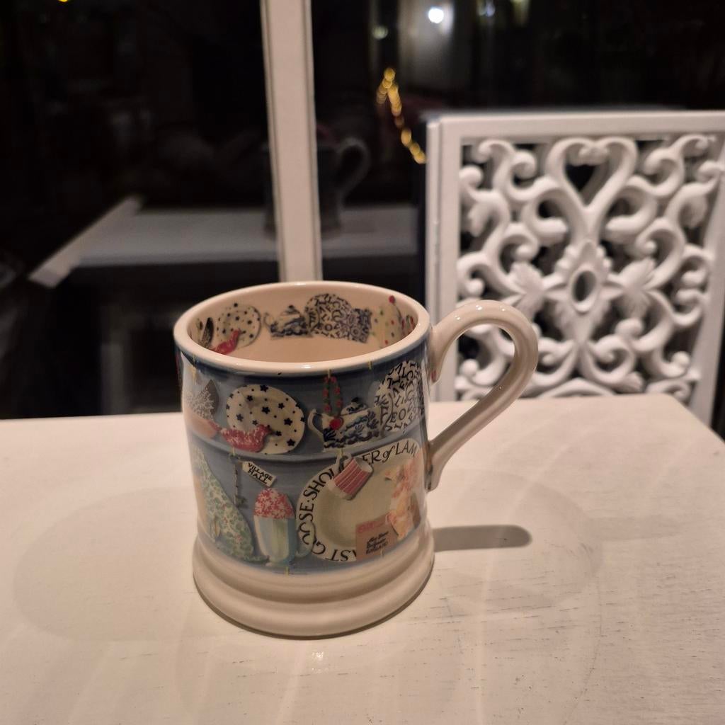 Emma Bridgewater mok 0.5 1/2pt Blue Dressor nieuw, Nieuw, Ophalen of Verzenden, Overige stijlen, Kop(pen) en/of Schotel(s)