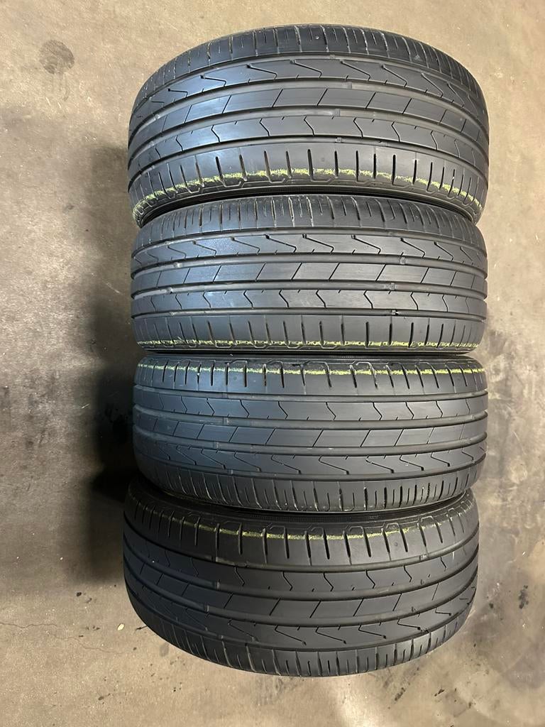 215 65 17 / 225 60 17 / 225 65 17 / 235 65 17 / 245 45 17, 17 inch, Ophalen of Verzenden, All Season, Band(en)