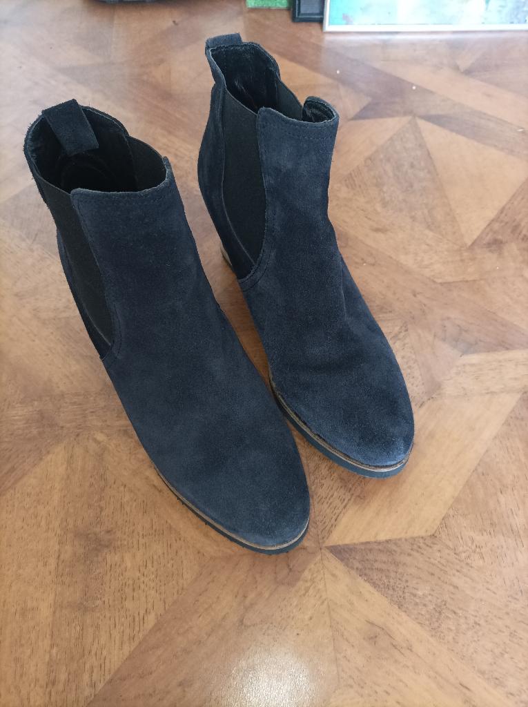 Pedro Miralles enkellaarsjes sleehak maat 39 donkerblauw, Kleding | Dames, Schoenen, Pedro Miralles, Blauw, Lage of Enkellaarzen