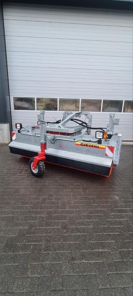 Givema rolbezem 275/80, Ophalen