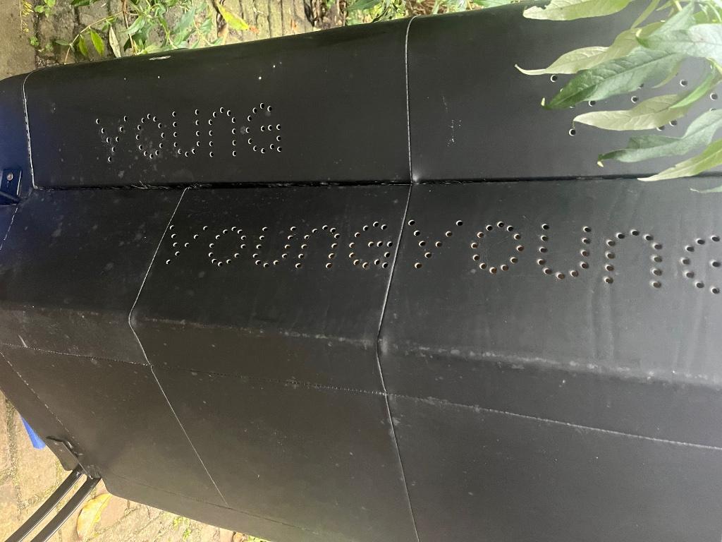 2x Young International Gelderland 2-zitsbankje zwart leer, Ophalen, Metaal, Gebruikt, Tweepersoons