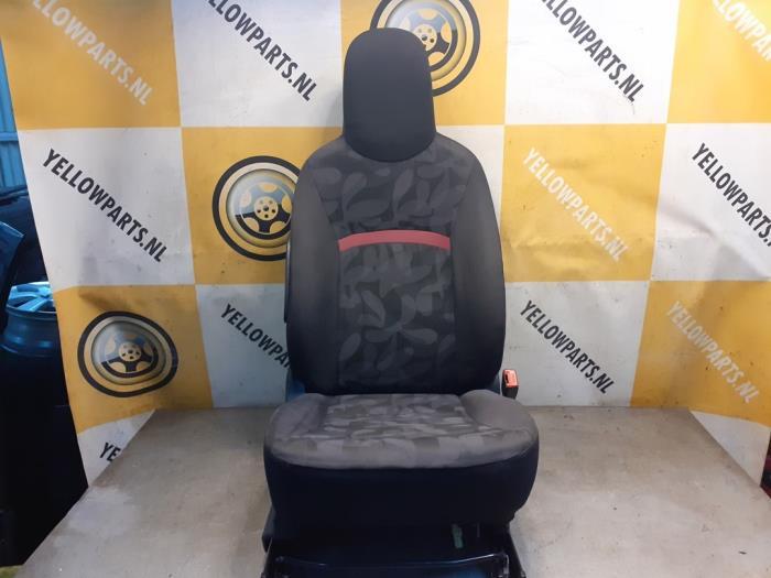Stoel rechts van een Suzuki Alto, Auto-onderdelen, Interieur en Bekleding, Ophalen of Verzenden, 3 maanden garantie, Gebruikt
