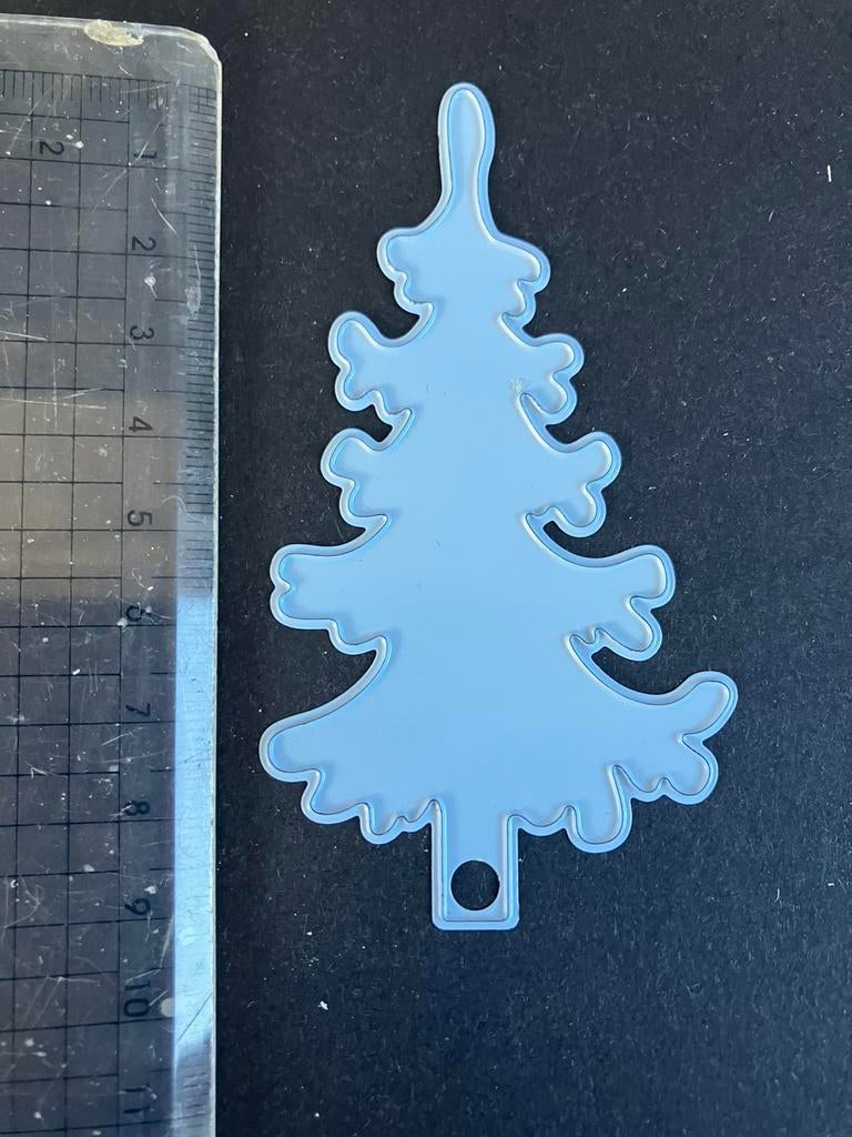 Marianne design snijmal Kerstboom, Hobby en Vrije tijd, Kaarten | Zelf maken, Ophalen of Verzenden, Zo goed als nieuw, Overige thema's