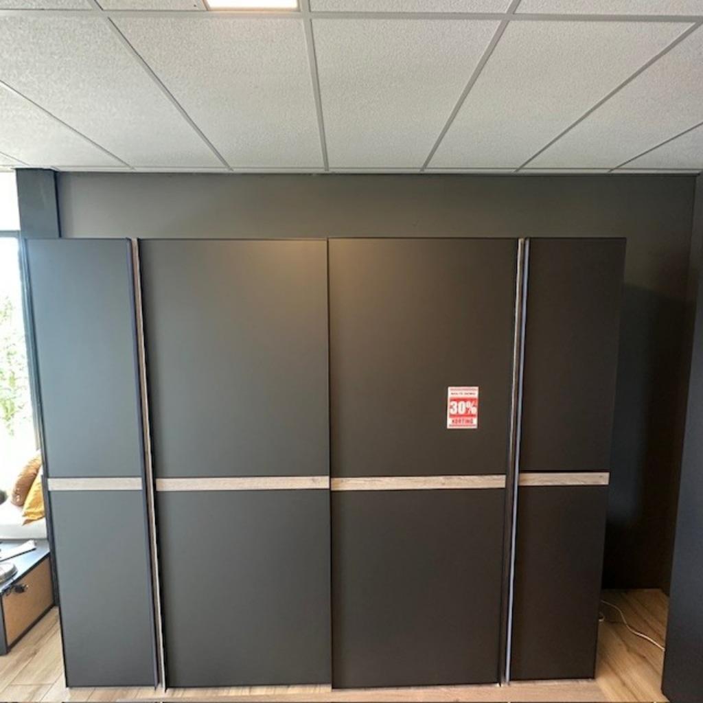 Nolte Marcato Kledingkast - 290x240x62cm, 200 cm of meer, 150 tot 200 cm, Nieuw, Modern