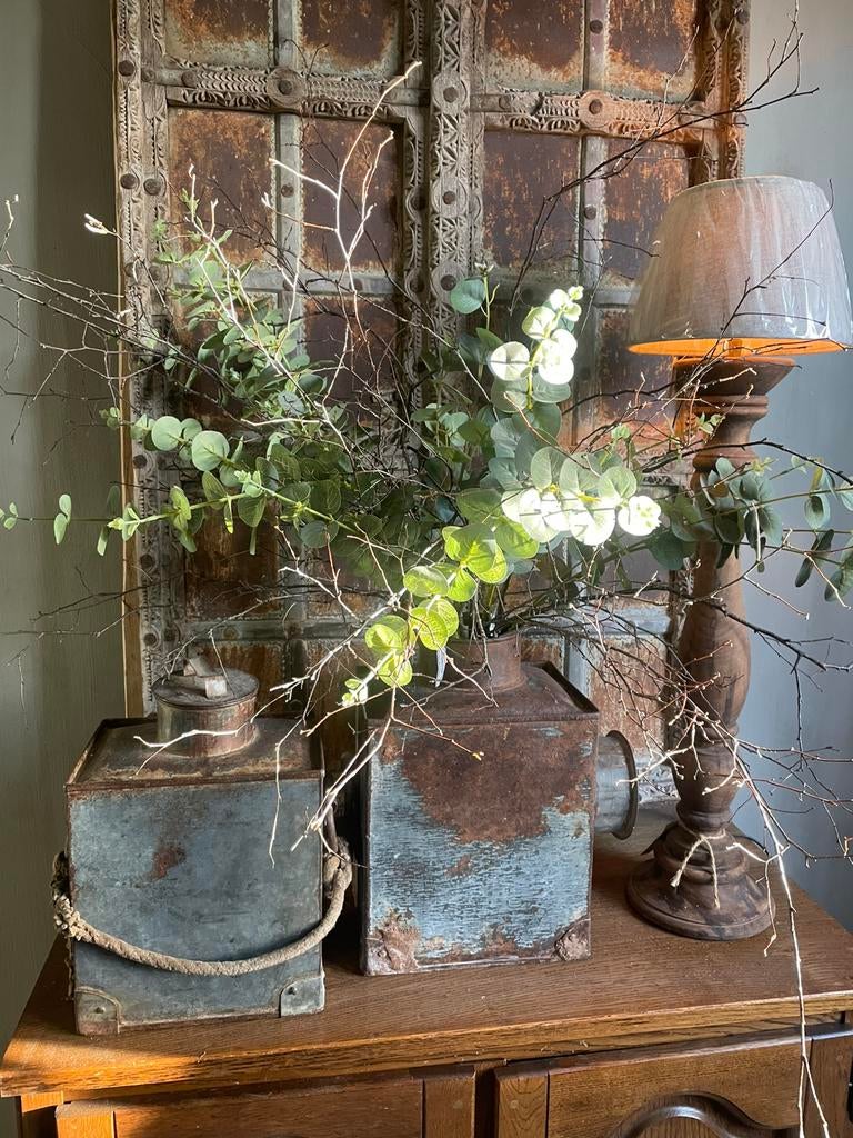 Metalen oliekan/ vat, Huis en Inrichting, Woonaccessoires | Overige, Ophalen of Verzenden, Zo goed als nieuw