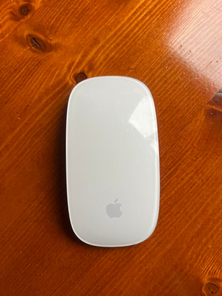 Apple magic mouse A1657, Ophalen of Verzenden, Zo goed als nieuw