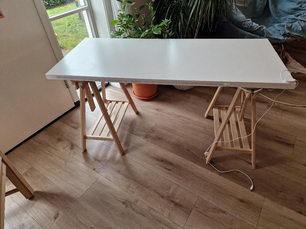 Jeugd IKEA bureau verstelbar in hoogte, Ophalen, In hoogte verstelbaar, Zo goed als nieuw