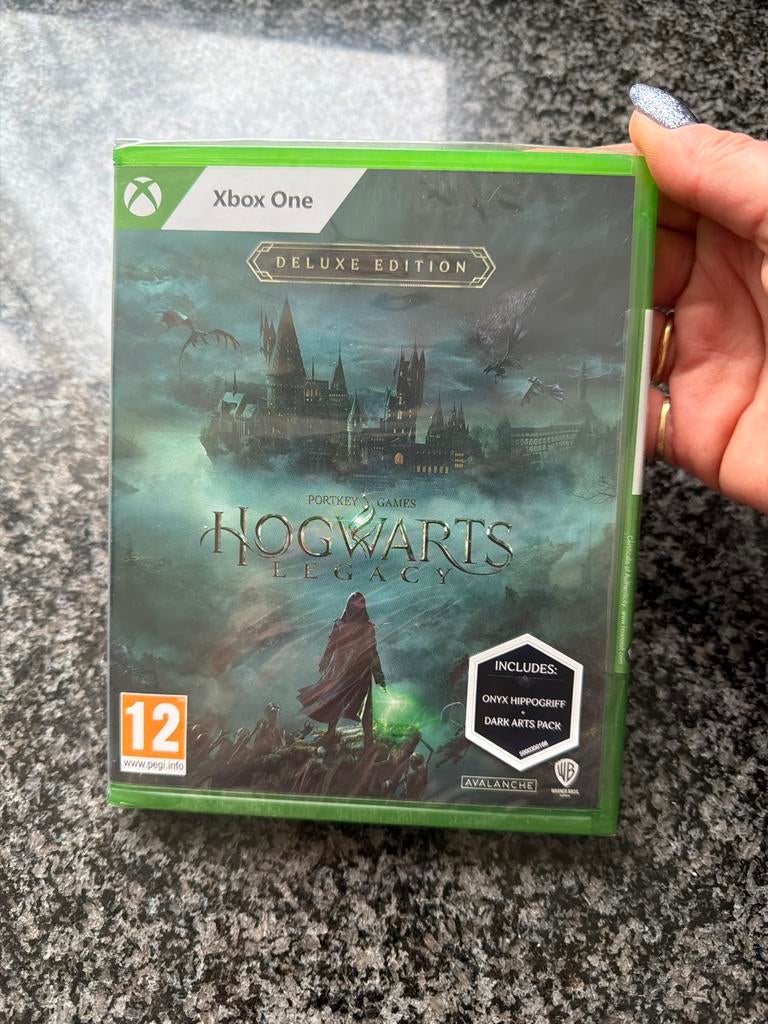 NIEUW Hogwarts Legacy Deluxe Edition - Xbox One, 1 speler, Nieuw, Ophalen of Verzenden, Role Playing Game (Rpg)