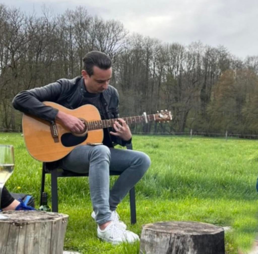 Samen muziek maken?, Contacten en Berichten