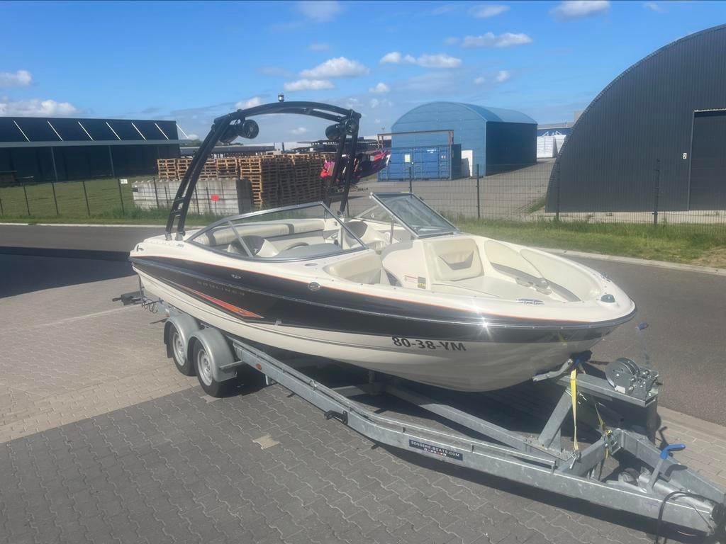 Bayliner 205 top staat, Watersport en Boten, Speedboten, Zo goed als nieuw, 6 meter of meer, Benzine, 200 pk of meer, Polyester